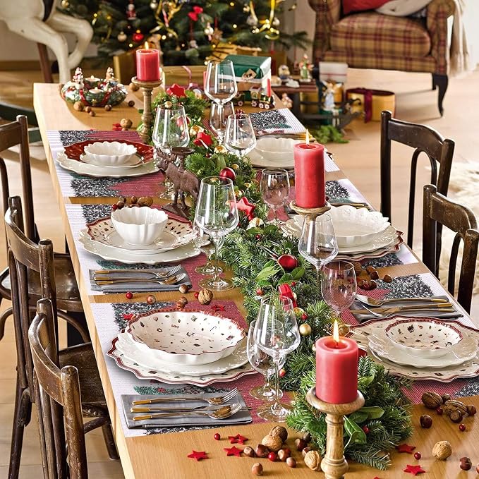 Aofmee Christmas Placemats Set of 6, Washable Christmas Place Mats for Party Kitchen Dining Decoration, Indoor/Outdoor Woven Vinyl Table Mats, Non-Slip Heat Resistant Holiday Placemats, Easy to Clean