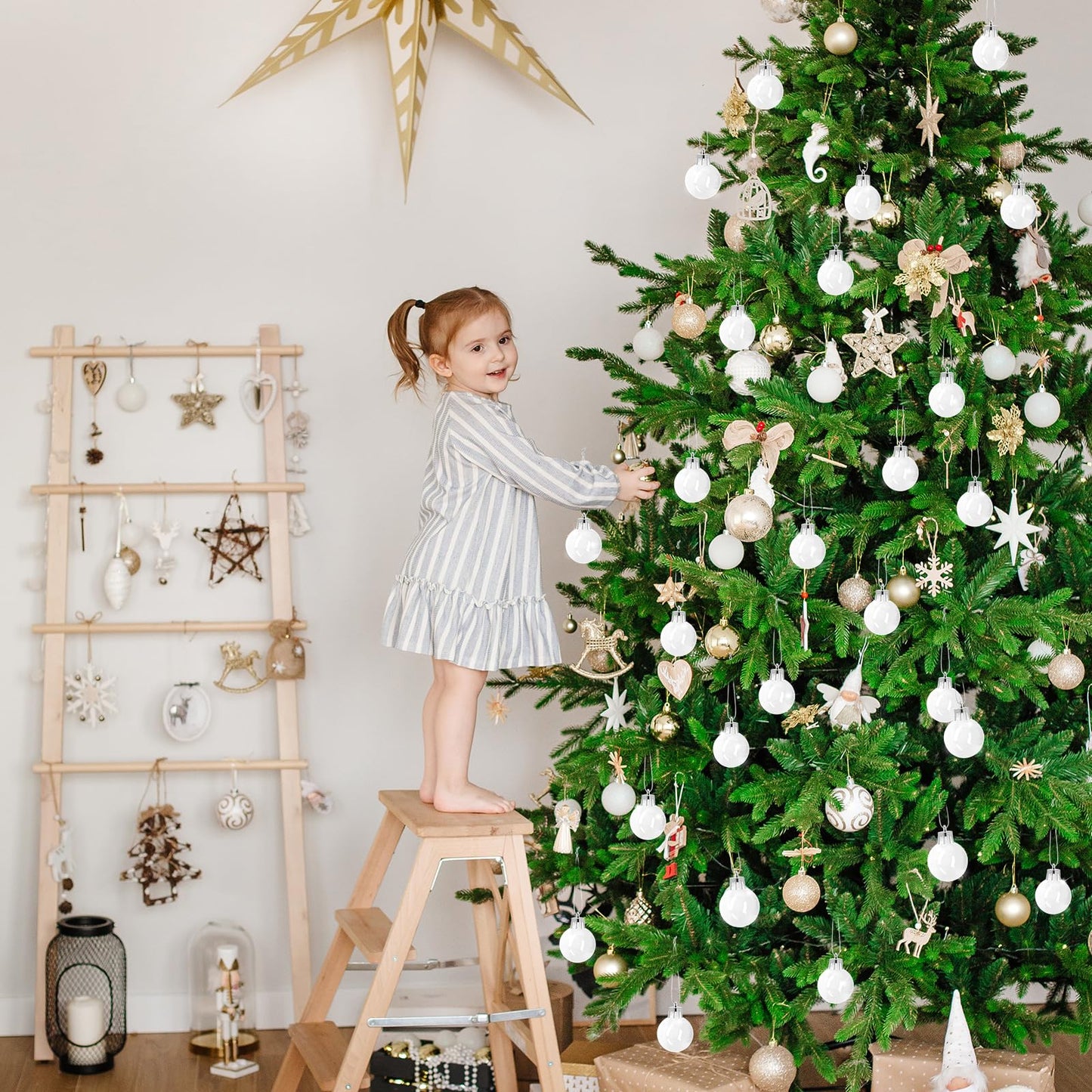 36 Pcs 1.57 inches White Christmas Ball Christmas Tree Ornaments Christmas Tree Pendants Xmas Shiny Balls Baubles Set Christmas for Christmas Tree Hanging Wreath Garland Decorations（White）