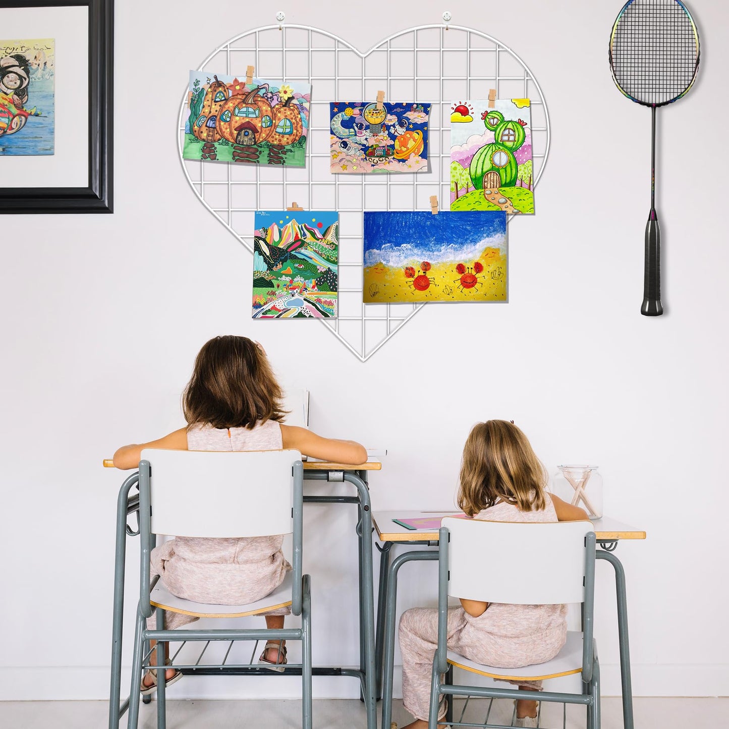 ECLENYES Grid Photo Wall Panels - 22.4"x20.4" Heart Shape Iron Rack Art Wire Board, Wall Grid Organizer, DIY Photo Frame for Home, Office, Kitchen, Bedroom, Christmas Gifts - White