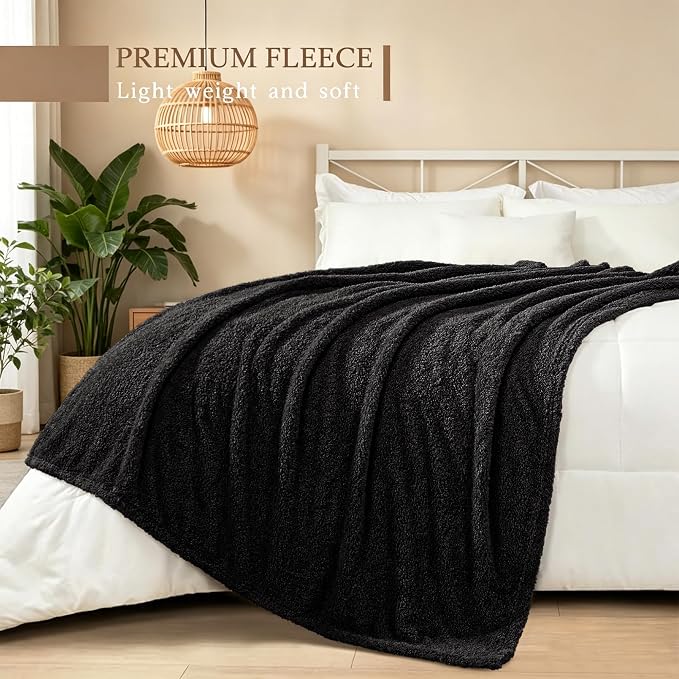 Exclusivo Mezcla Fleece King Size Bed Blanket, Ultra Soft, Lightweight and Fuzzy Black Blanket for Women, Home Decor, 90x104 Inches