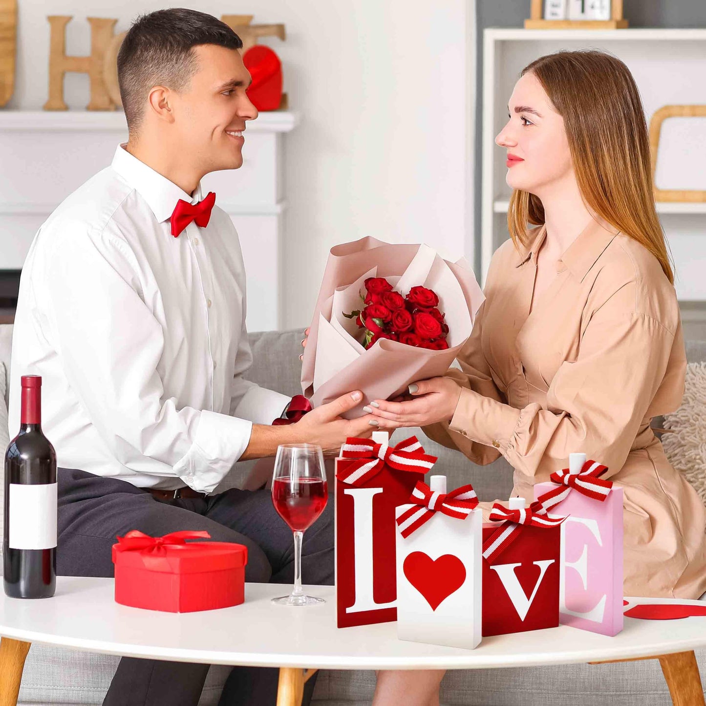 Gift Boutique Valentine's Day Love Heart Block Signs Set of 4 Red Pink White Rustic Wooden Table Tiered Tray Decor Home Wedding Party Decoration Gifts