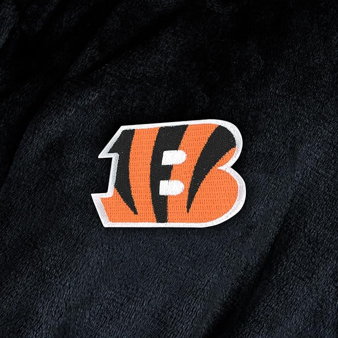 NFL Adult Unisex Silk Touch Bathrobe, Officially Licensed Loungewear, Soft Plush Polyester