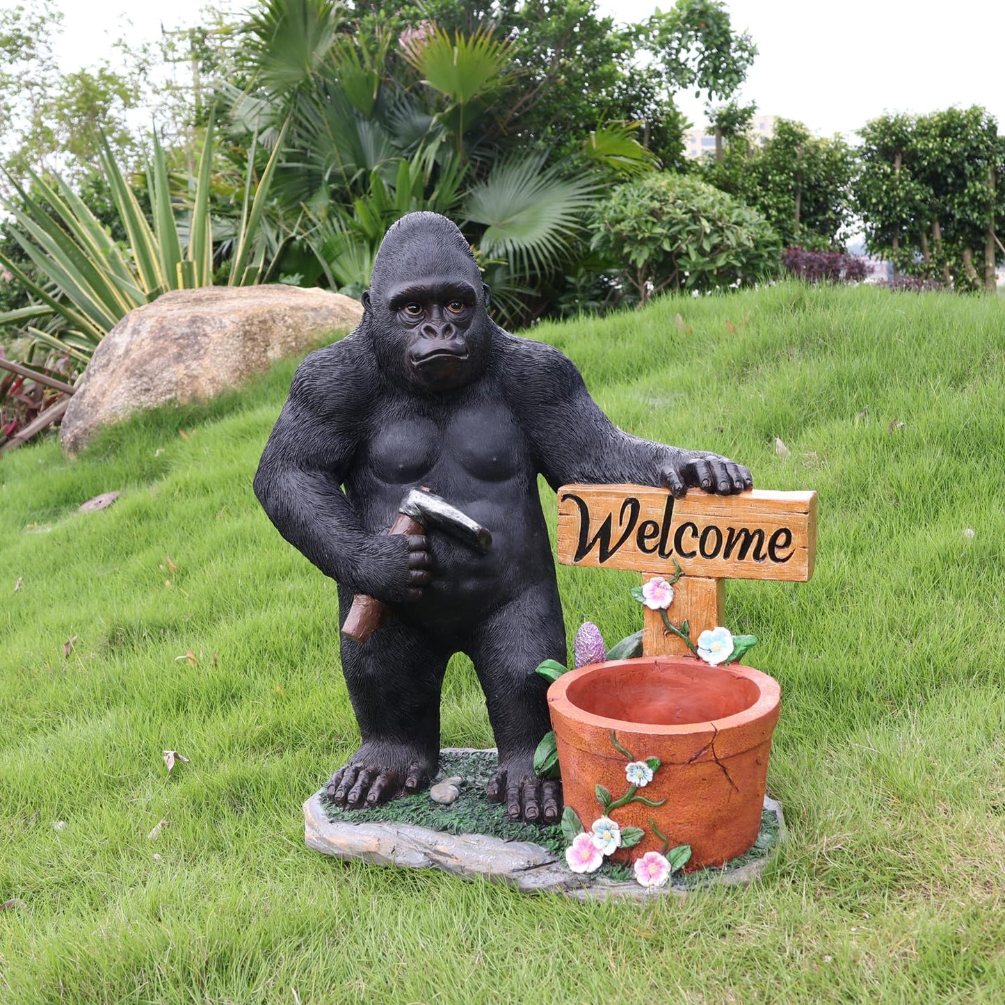 UNOIRNM Unique Statues Planter Gorilla Statue - Gorilla Flower Pot Kingkong Garden Sculptures Animal Landscaping Ornament for Lawn Balcony Yard Garden Patio Decor 28.7 Inch