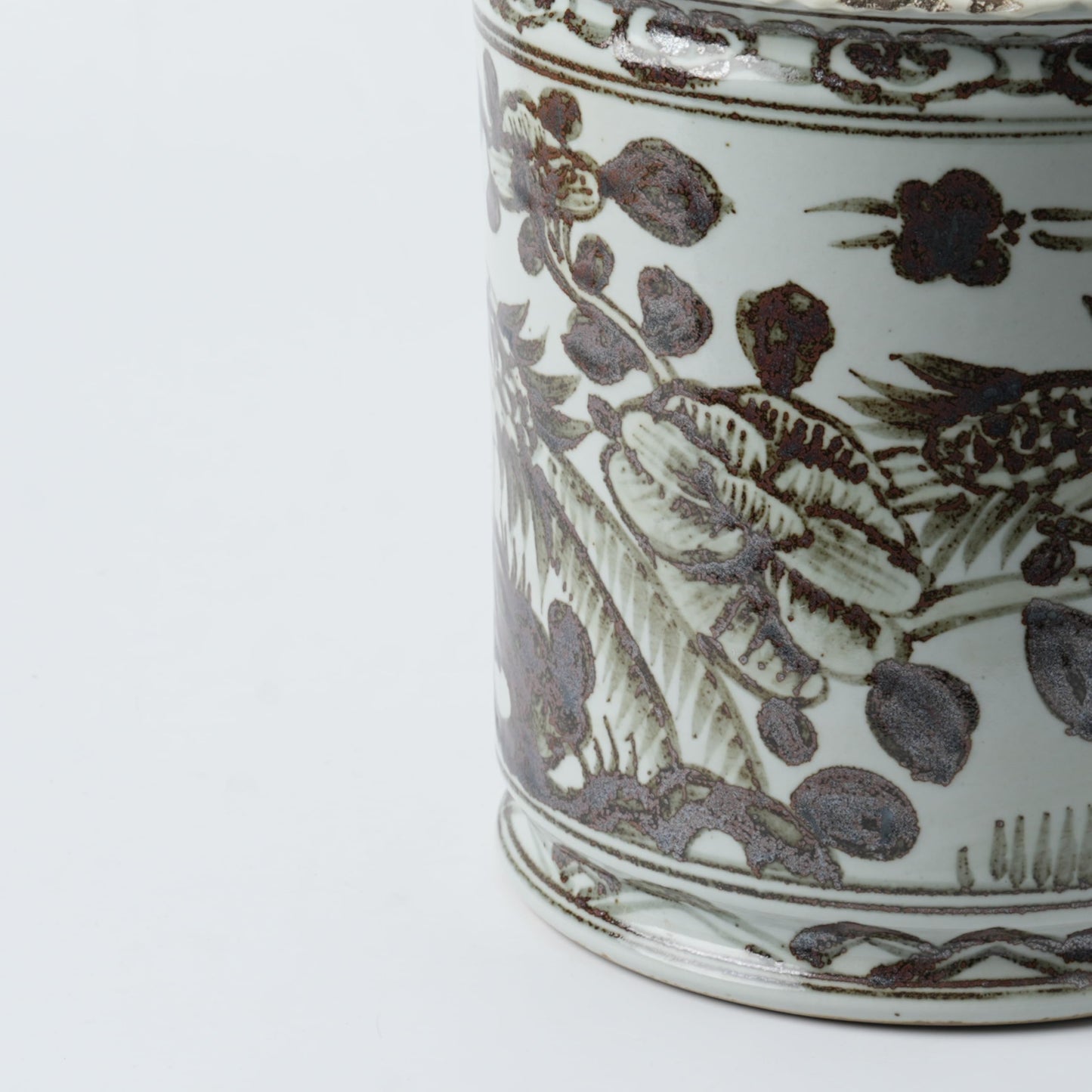 Antique Hand-Painted Flower and Bird Porcelain Pen Holder Old Style Ceramic Planter 9.7 Inch Large Plants Vase Blue & White Porcelain Silla Flower Plant Pots (Brown)