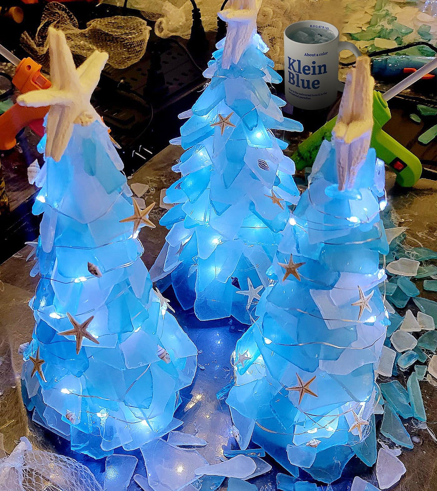 Tumbled Sea Glass 31oz - Frosted Crafting Gems for Christmas Tree Decor, Wreath DIY & Vase Filler | Beach Glass Pieces for Holiday Crafts and Home Décor(Dark Green)