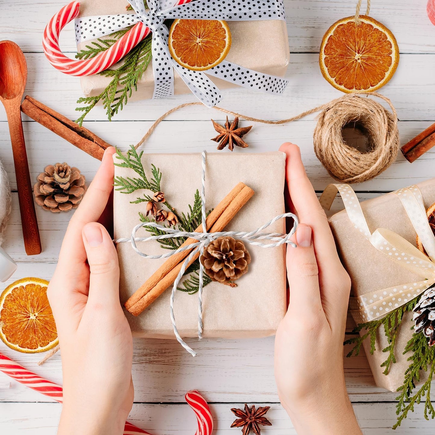 32pcs Natural Christmas Tree Ornaments Set, Rustic Christmas Ornaments Bulk with Dried Orange Slices, Cinnamon Sticks and Pine Cones with Rope,Hanging Yule Decor for Xmas Tree, DIY Crafts Decorations
