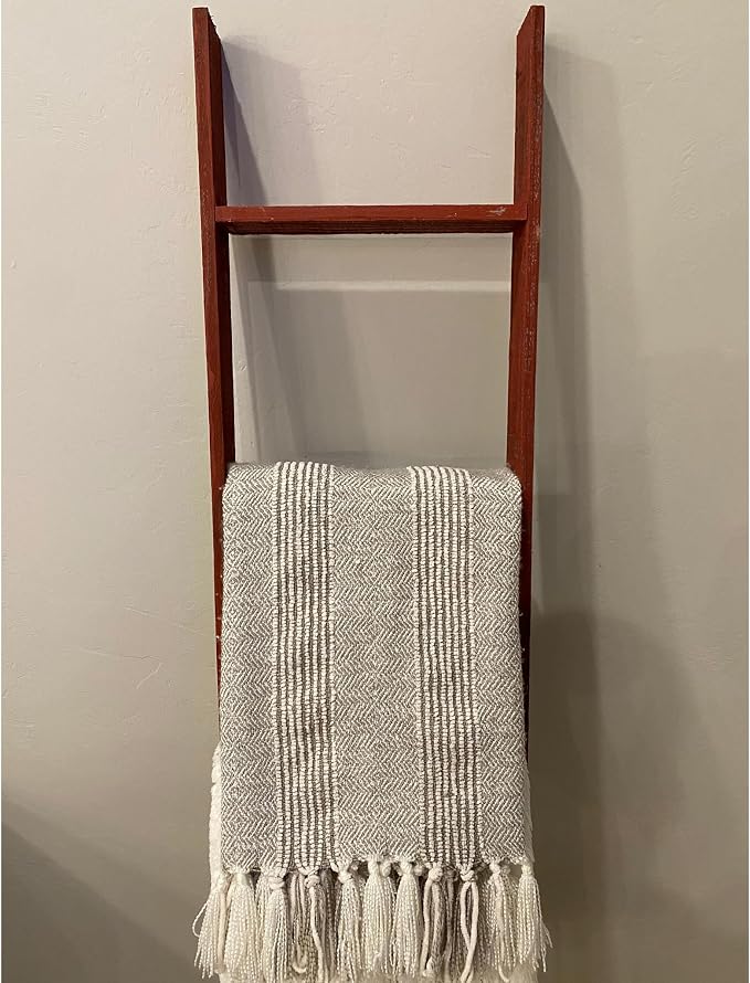 BARNWOODUSA Throw Blanket Ladder – Fully Assembled Reclaimed Wood – Rustic Decorative Ladder for Towels, Quilts, & More – Perfect Farmhouse Decor for Bathroom, Porch, or Living Room,5-Foot Red