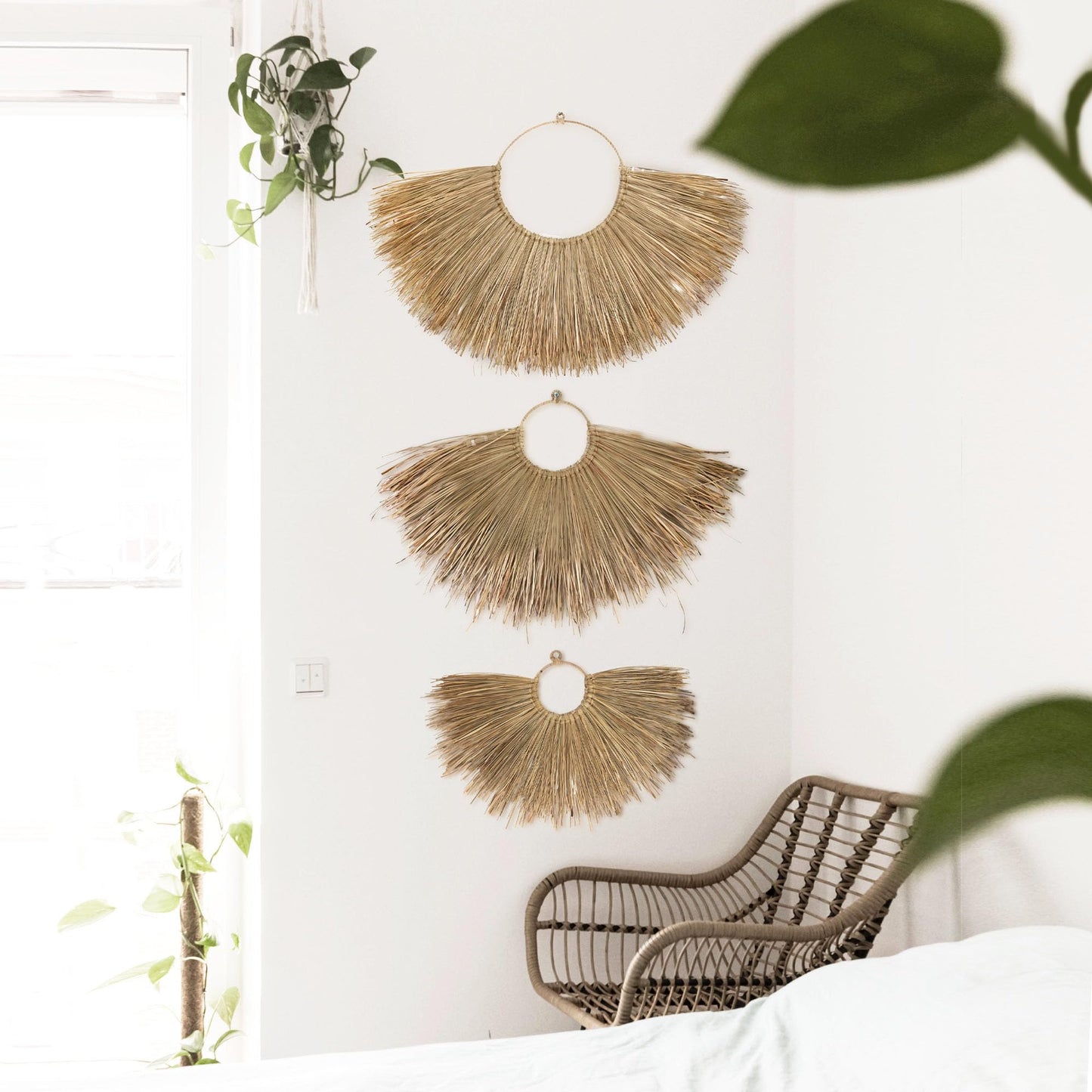 PEMAR Rustic Boho Wall Hanging Decor: Set of 3 Woven Seagrass Fans - Perfect for Living Room, Bedroom & Headboard Art (XL: 35.4" D, L: 27.6" D, M: 19.7" D)