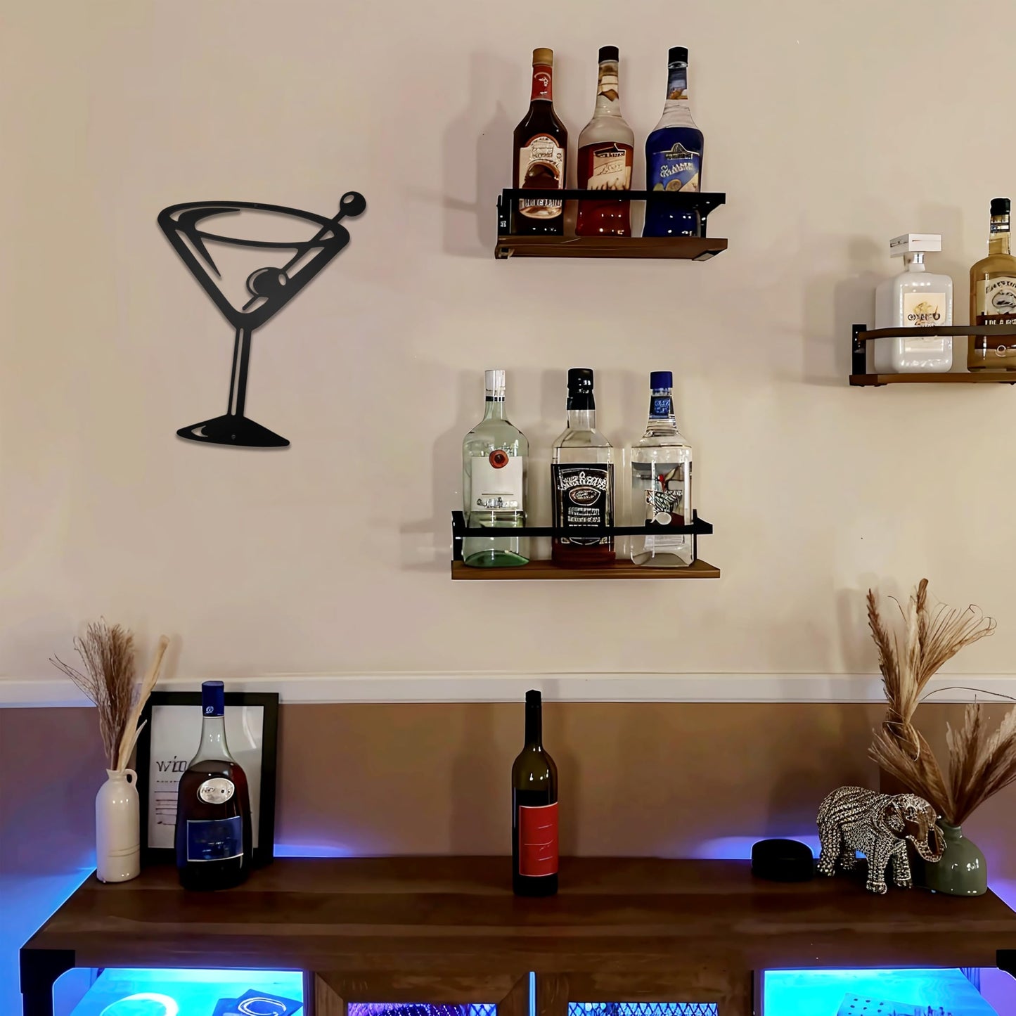 AWISBI Metal Martini Glass Decor, Bar Cart Bourbon Wall Art, Beer Gin Decor For Home Bar, Man Cave, Cafe Pub, Kitchen, Gifts For Alcohol Lovers, Husband, Men Or Boyfriend