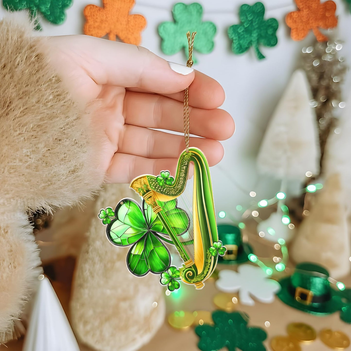 Irish Harp and Shamrock 2D Flat Acrylic Hanging Ornament, Green Gold Celtic Music Inspired Window or Wall Decor, Lucky Clover Holiday Decoration for Home Seasonal Display Gift Idea
