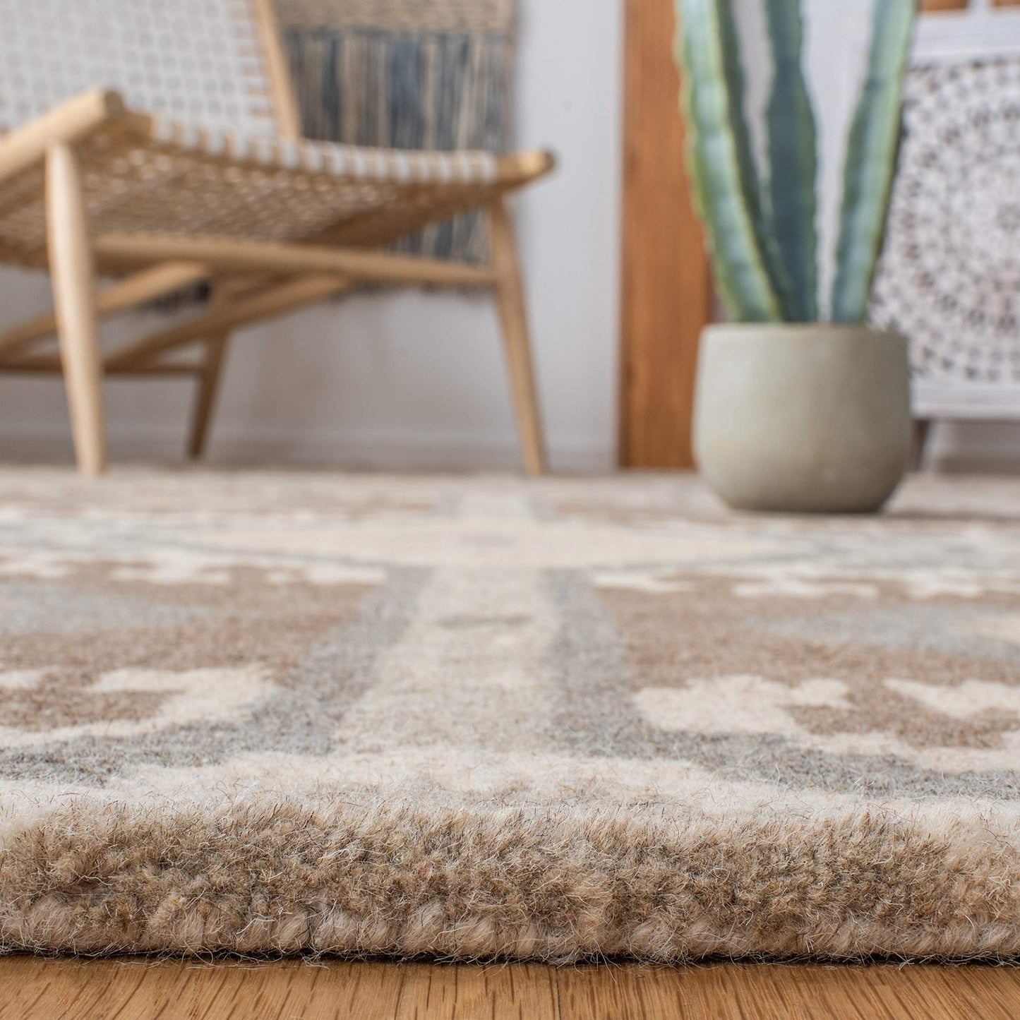 SAFAVIEH Area Rug 8x10 - Wyndham Collection - Large - Natural & Multi, Handmade Wool, Modern Design, Ideal for Living Room, Bedroom, Office, Dining Space (WYD720A)