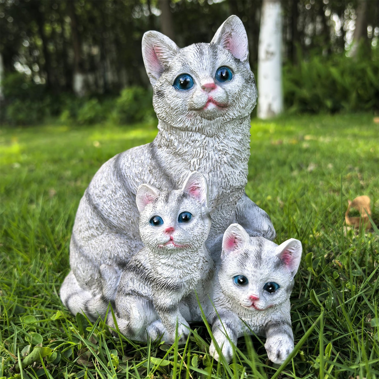 Ahbuohe Mama Cat and Kitten Garden Statue,Outdoor Lawn Decorative Figurine Grey Cat Statue for Patio Yard,Funny Animal Flower Bed Decor Art Sculpture