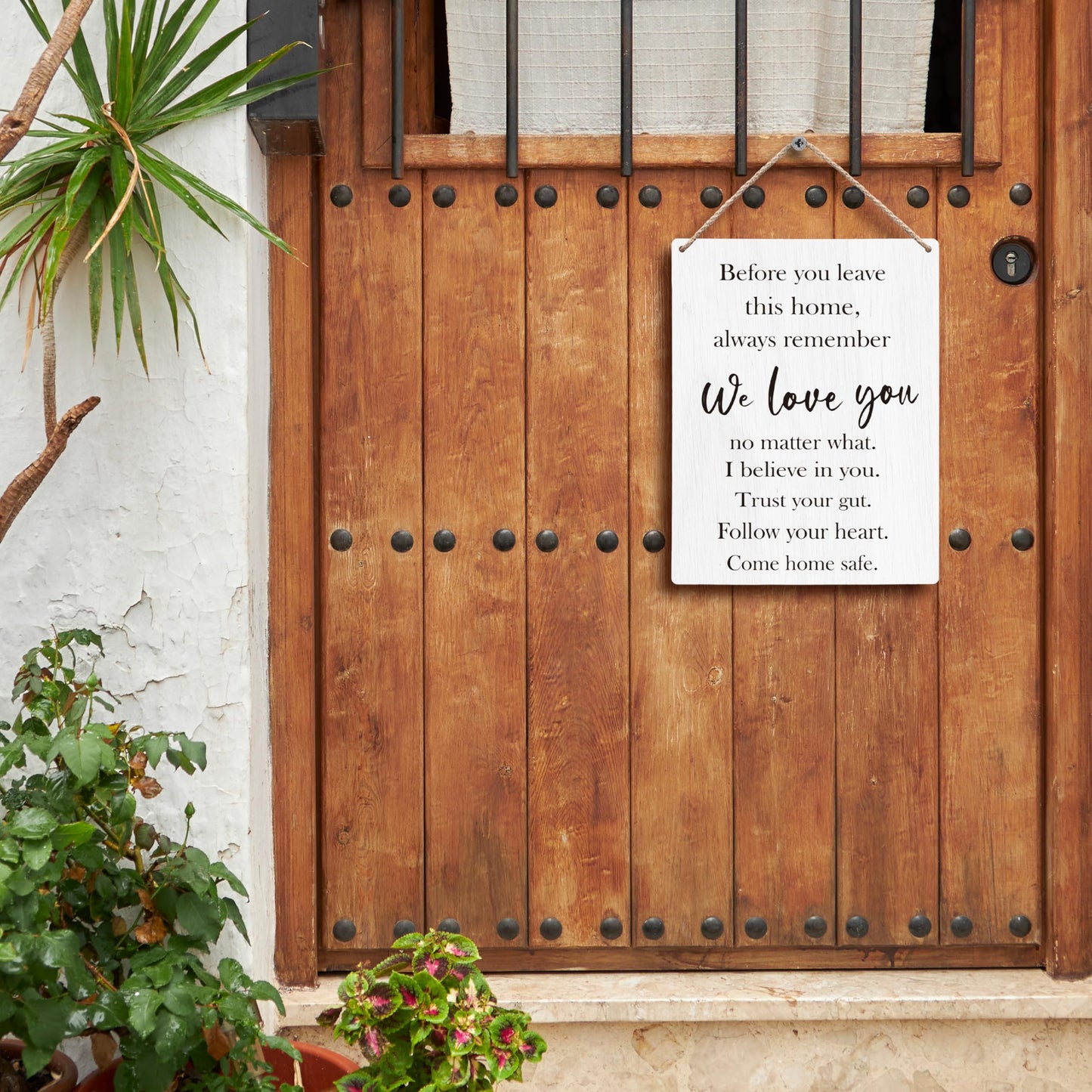FUGWN Before You Leave This Home Always Remember We Love You Sign Hanging Wooden Signs 8x10, We Love You Wall Sign Decor, Entryway Wall Decor, Inspirational Motivational
