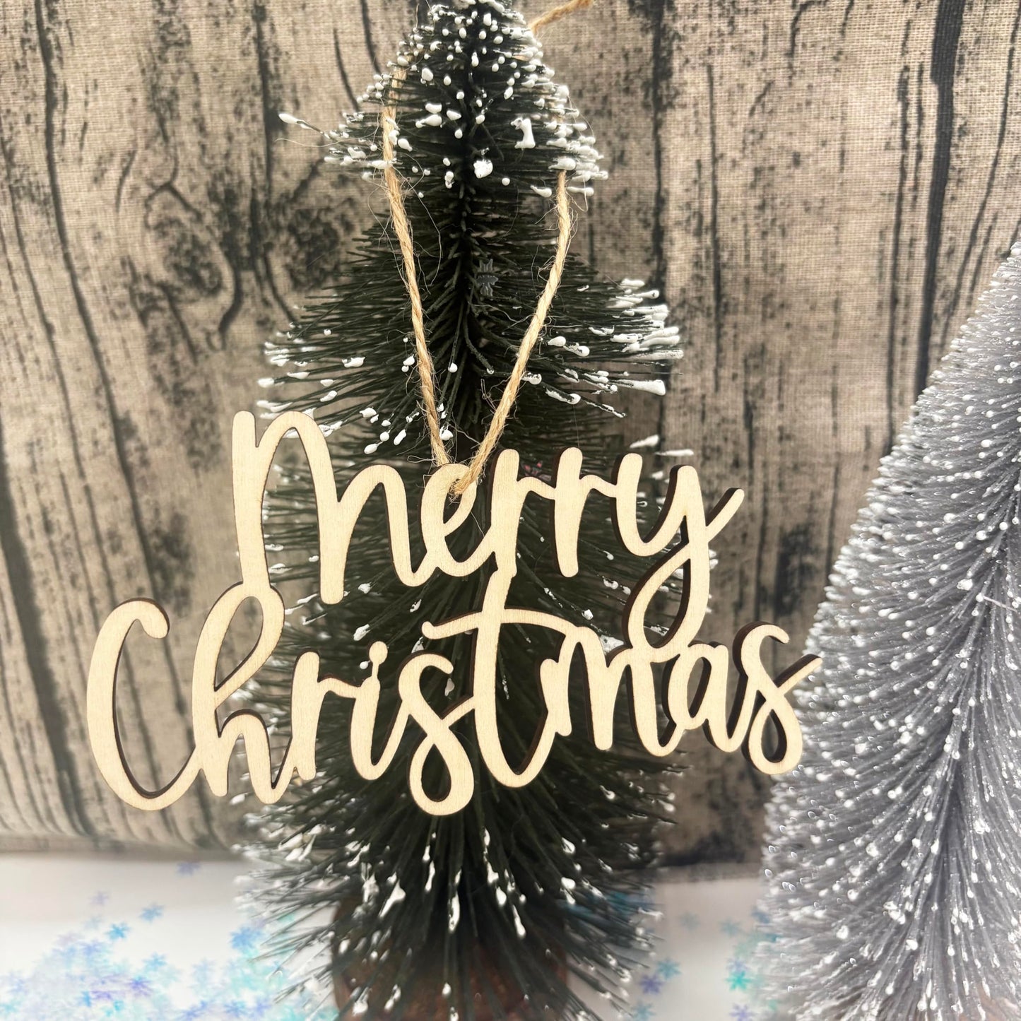 Wooden Merry Christmas Sign for Front Door,Christmas Front decor for Winter Holiday Xmas Eve New Year Party Photo Booth Prop Supplies(5.51×3.15 in)
