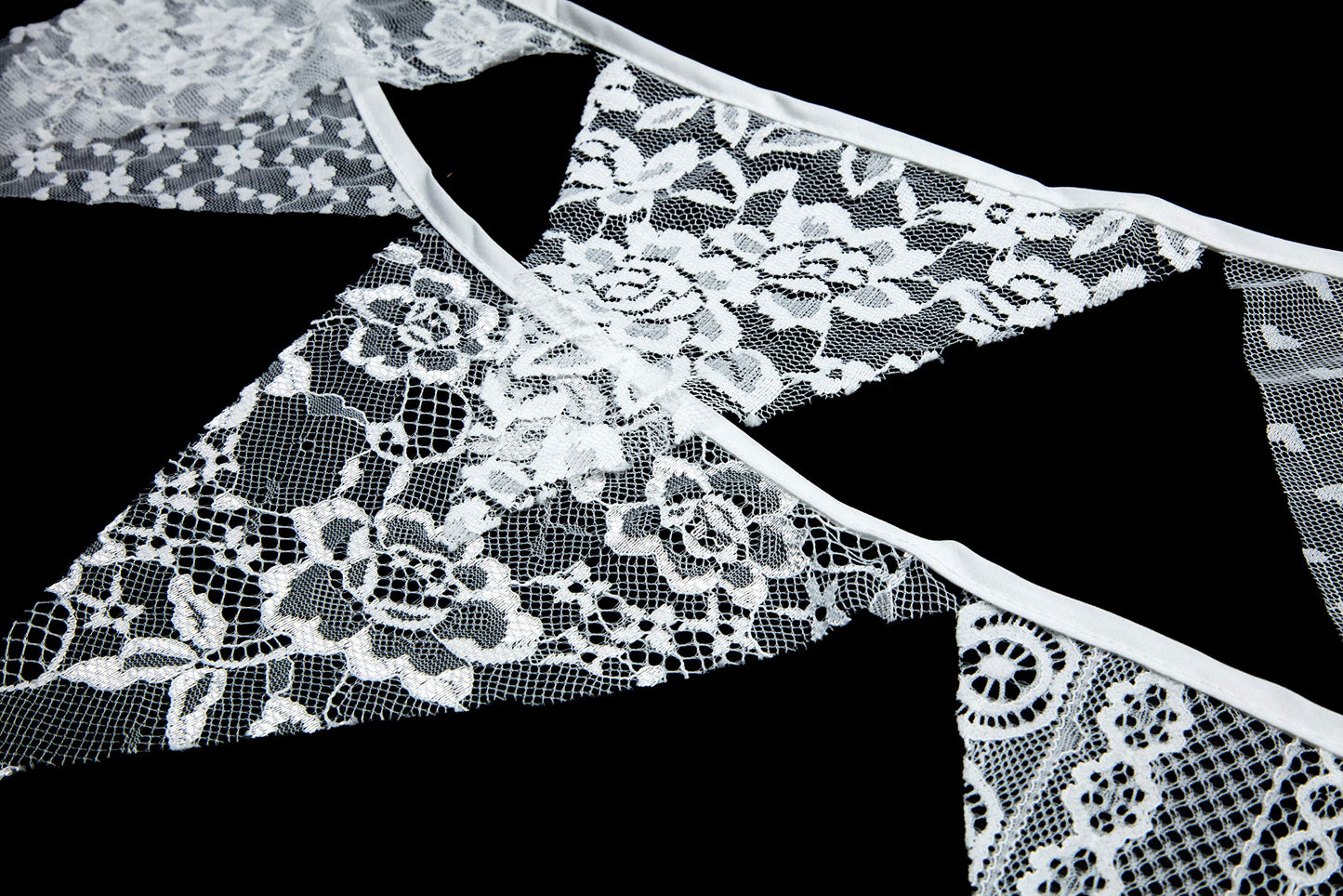 LOVENJOY White Floral Lace Pennant Banner, Fabric Triangle Lace Bunting Flag Garland - 10.8 Feet