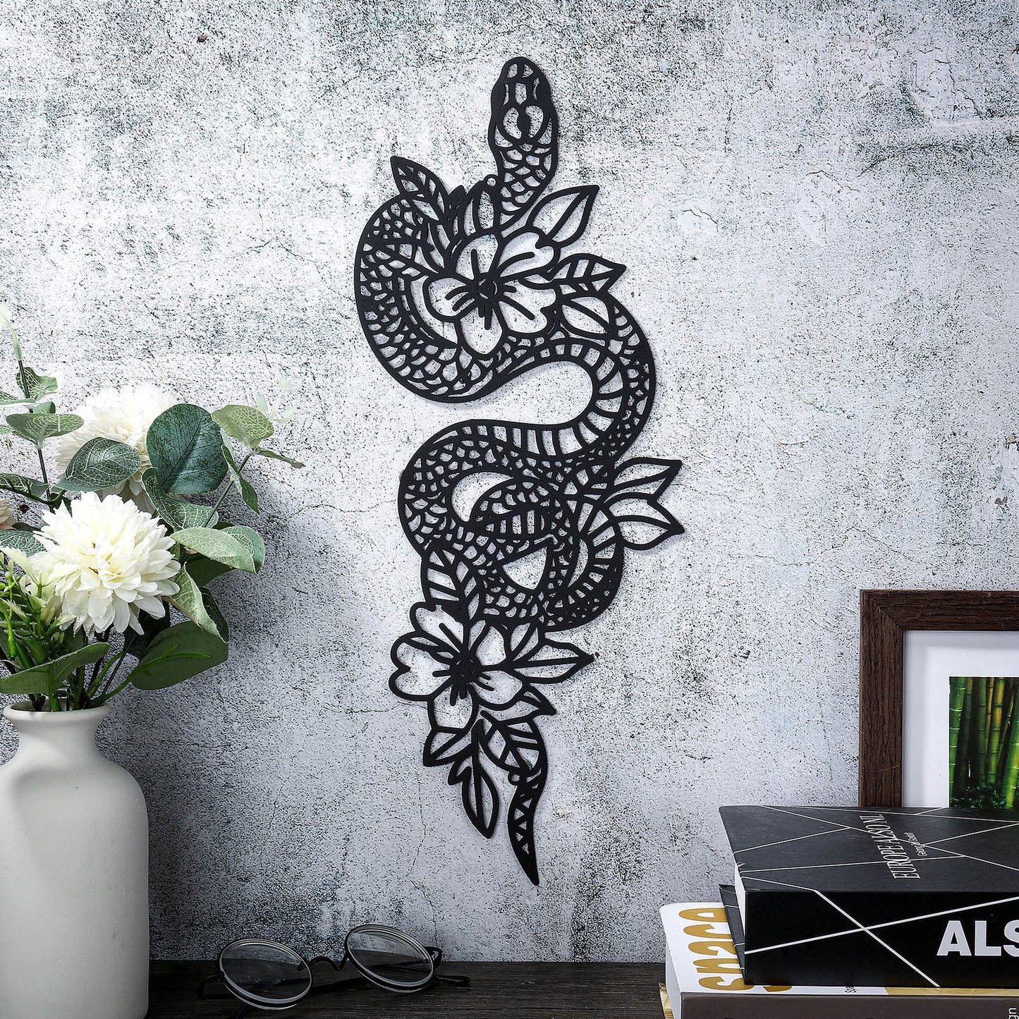 Shimeyao Snake Wall Art Gothic Metal Snake Bedroom Decor Floral Animal Hanging Decor Goth Wall Art Aesthetic Witchy Hanging Boho Decorations for Apartment Bedroom Bathroom