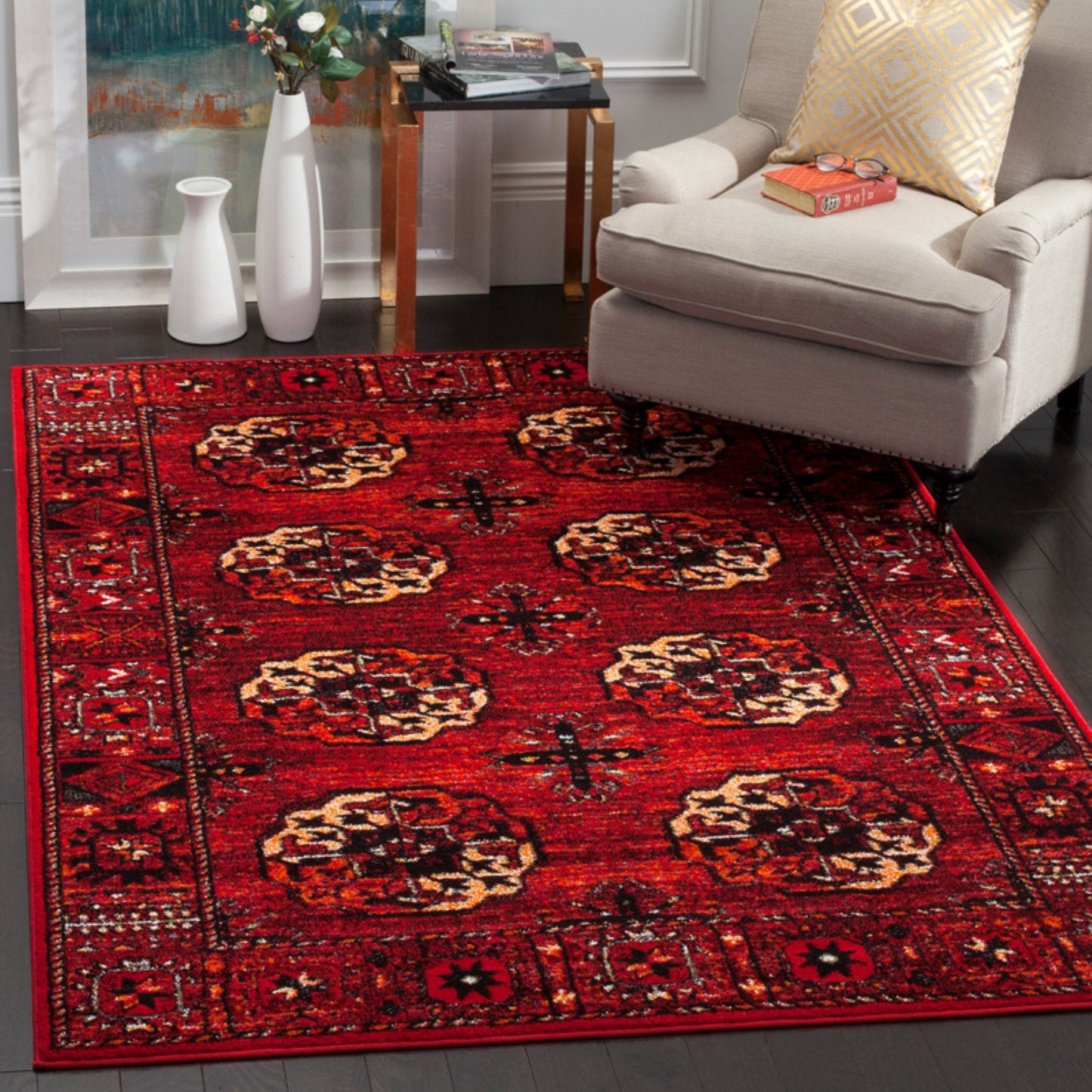 SAFAVIEH Vintage Hamadan Collection Accent Rug - 4' x 6', Red & Multi, Oriental Persian Design, Non-Shedding & Easy Care, Ideal for High Traffic Areas in Entryway, Living Room, Bedroom (VTH212A)