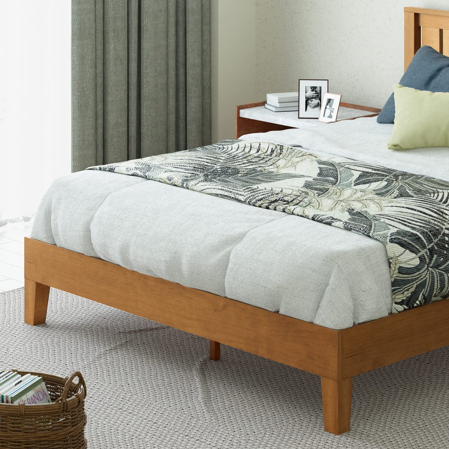Zinus Alexis Deluxe Wood Platform Bed Frame with Headboard, Wood Slat Support, No Box Spring Needed, Easy Assembly, Rustic Pine, Queen