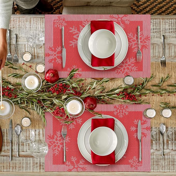 Aofmee Christmas Placemats Set of 6, Washable Christmas Place Mats for Kitchen Dining Table, Indoor/Outdoor Woven Vinyl Christmas Table Mats, Non-Slip Heat Resistant Holiday Placemats Easy to Clean
