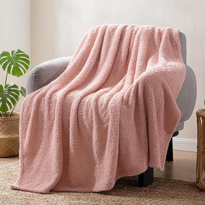 Exclusivo Mezcla Fleece Dusty Pink Throw Blanket for Couch Sofa, Ultra Soft, Lightweight and Fluffy Blankets for Women, All Season, 50x60 Inches