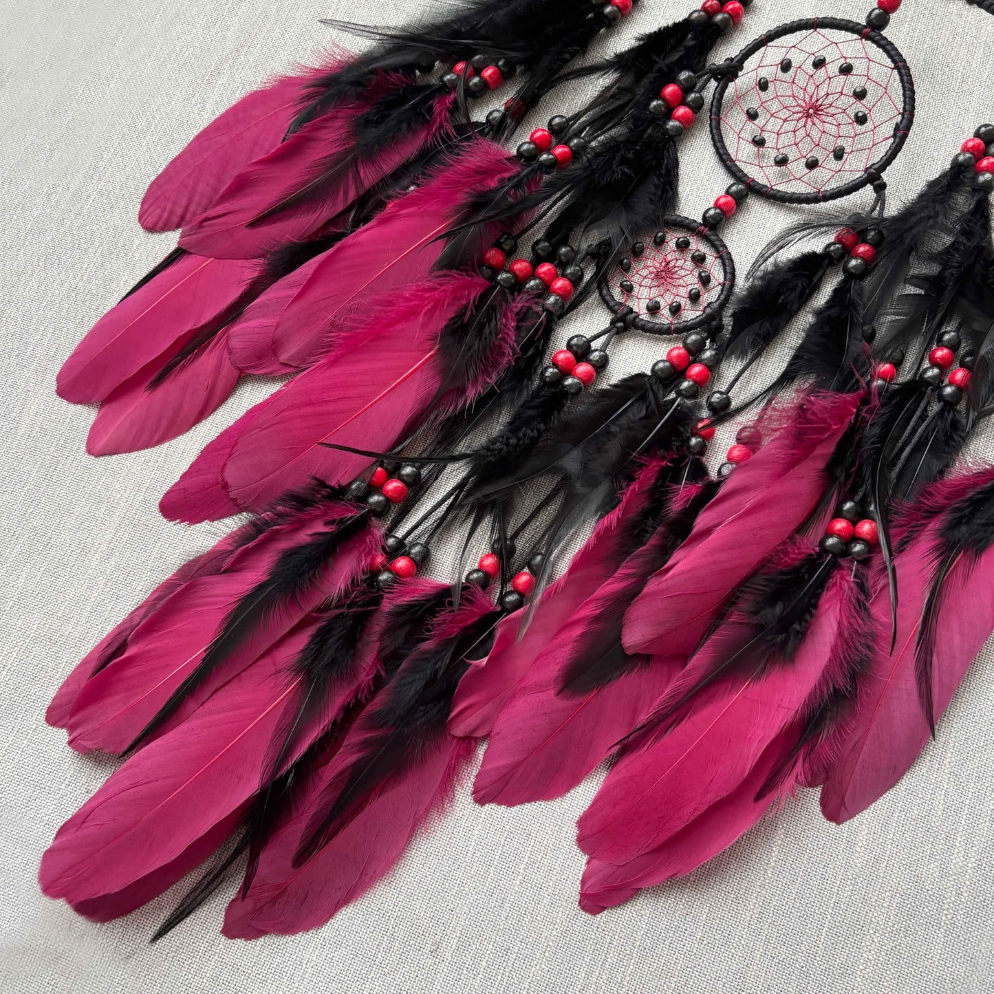 MEIZHIANDME Large Dream Catchers, Boho Handmade Native Macrame Dream Catchers Wall Hanging for Bedroom Living Room Dorm Room Decor, Adults Wedding Party Decor, Festival Blessing Gift (Red & Black)