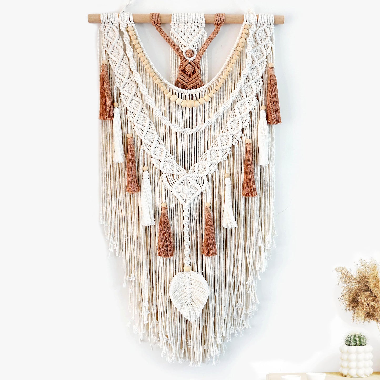 MEIZHIANDME Macrame Wall Hanging, Boho Woven Tapestry Wall Decor, Chic Bohemian Handmade Leaf Feather Wall Art Decorations for Bedroom Living Room Apartment Wedding Party (Leaf & Wood Bead)