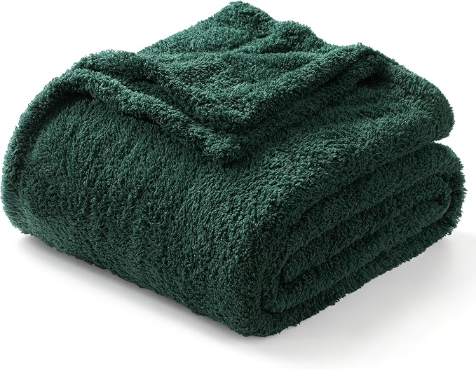 Exclusivo Mezcla Fleece King Size Bed Blanket, Ultra Soft, Lightweight and Fuzzy Forest Green Blanket for Women, Home Decor, 90x104 Inches