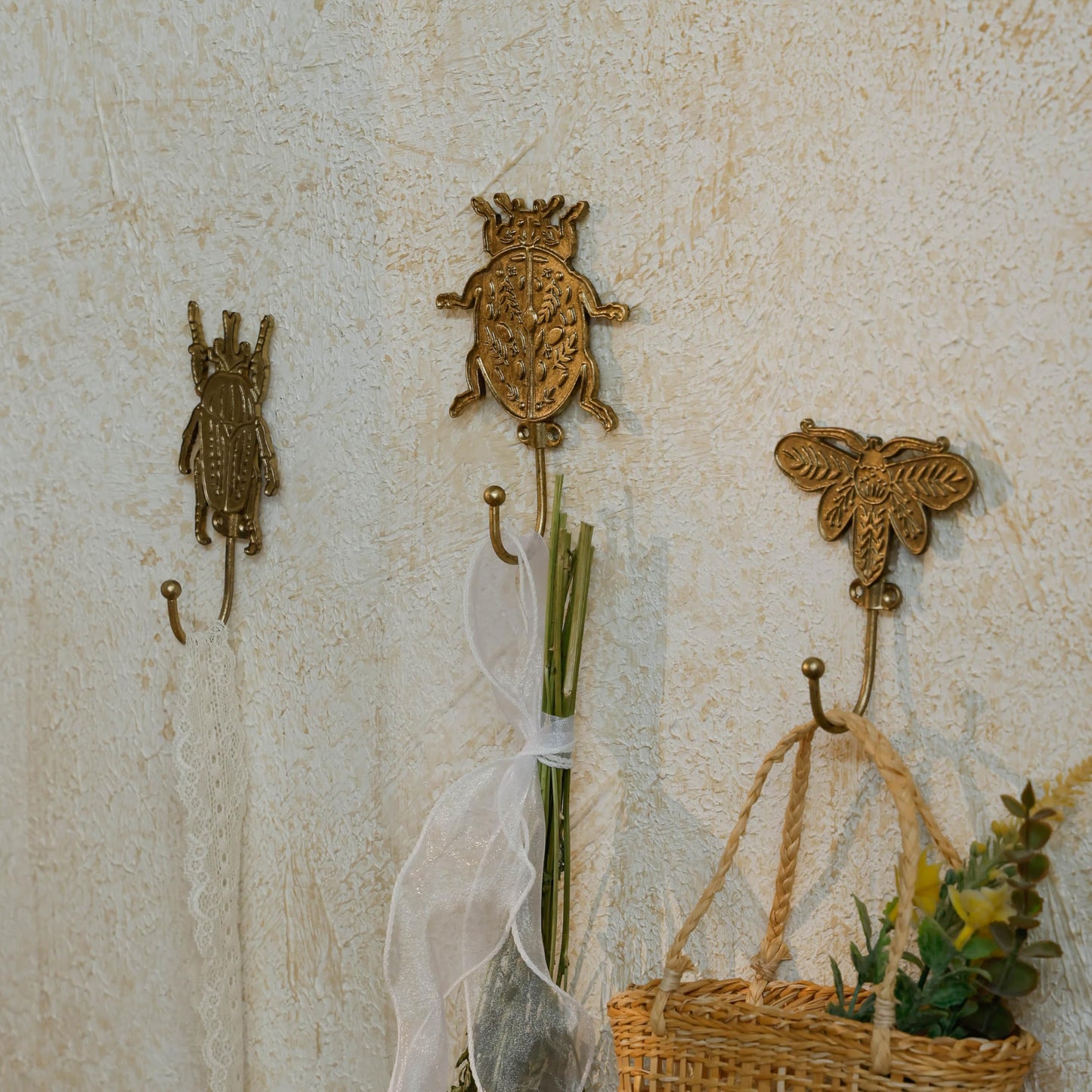 SOFFEE DESIGN Set of 3 Metal Insects Wall Hooks, Decorative Closet Organizer for Keys Jewelry, Nature-Inspired Home Decor