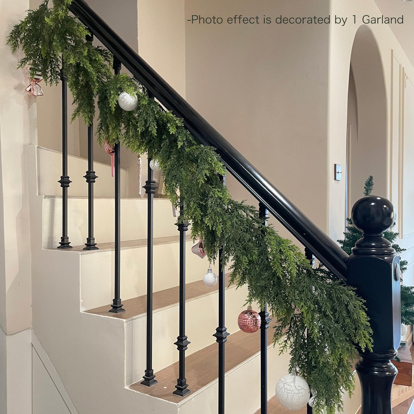 Christmas Cedar Garland Artificial Realistic Green Faux Real Touch Winter Pine Garland for Mantle Fireplace Wall Table Indoor Outdoor Decoraiton 5FT