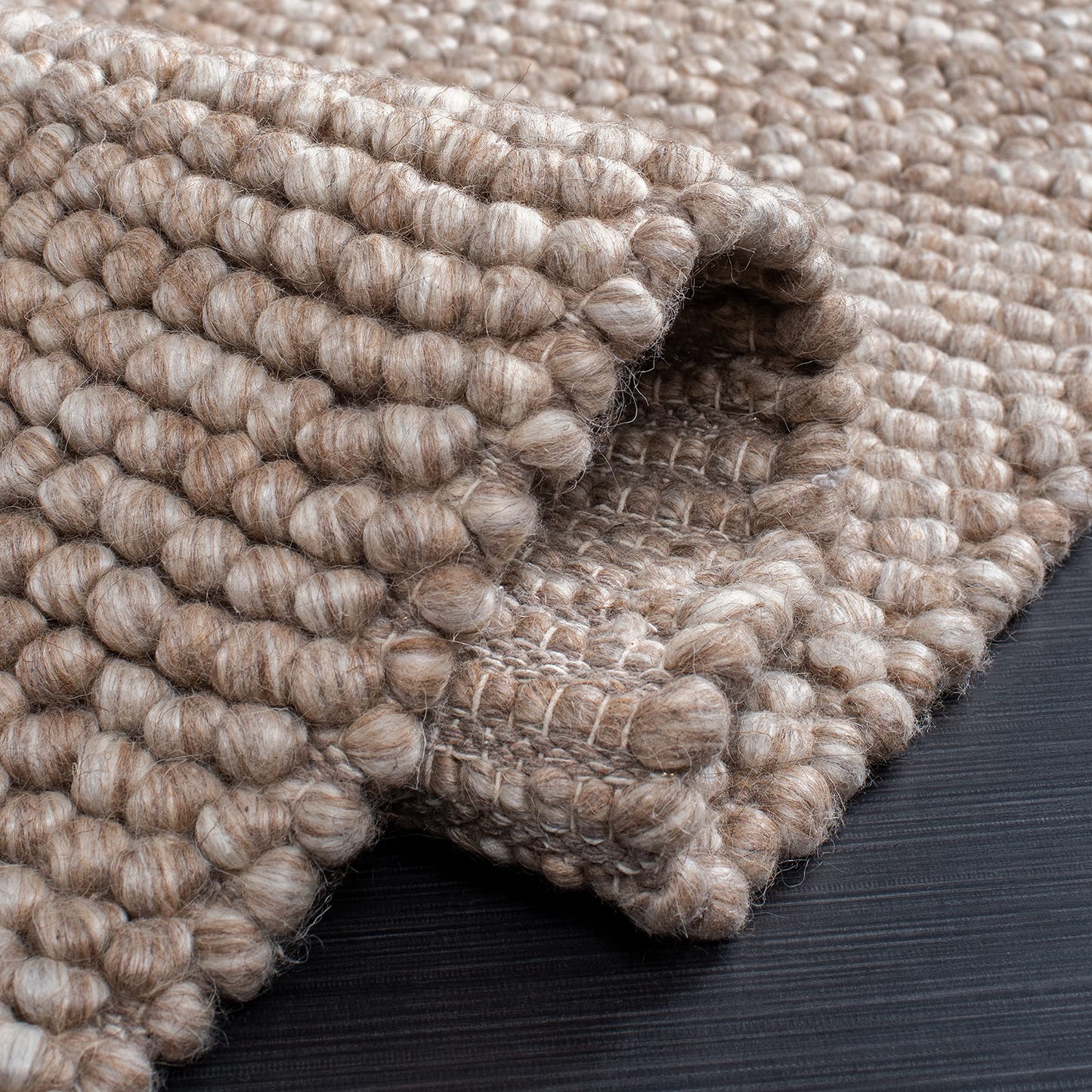 SAFAVIEH Area Rug 6x9 - Natura Collection - Brown, Handmade Wool Blend, Textured Design, Ideal for Living Room, Bedroom, Dining Space (NAT620T)