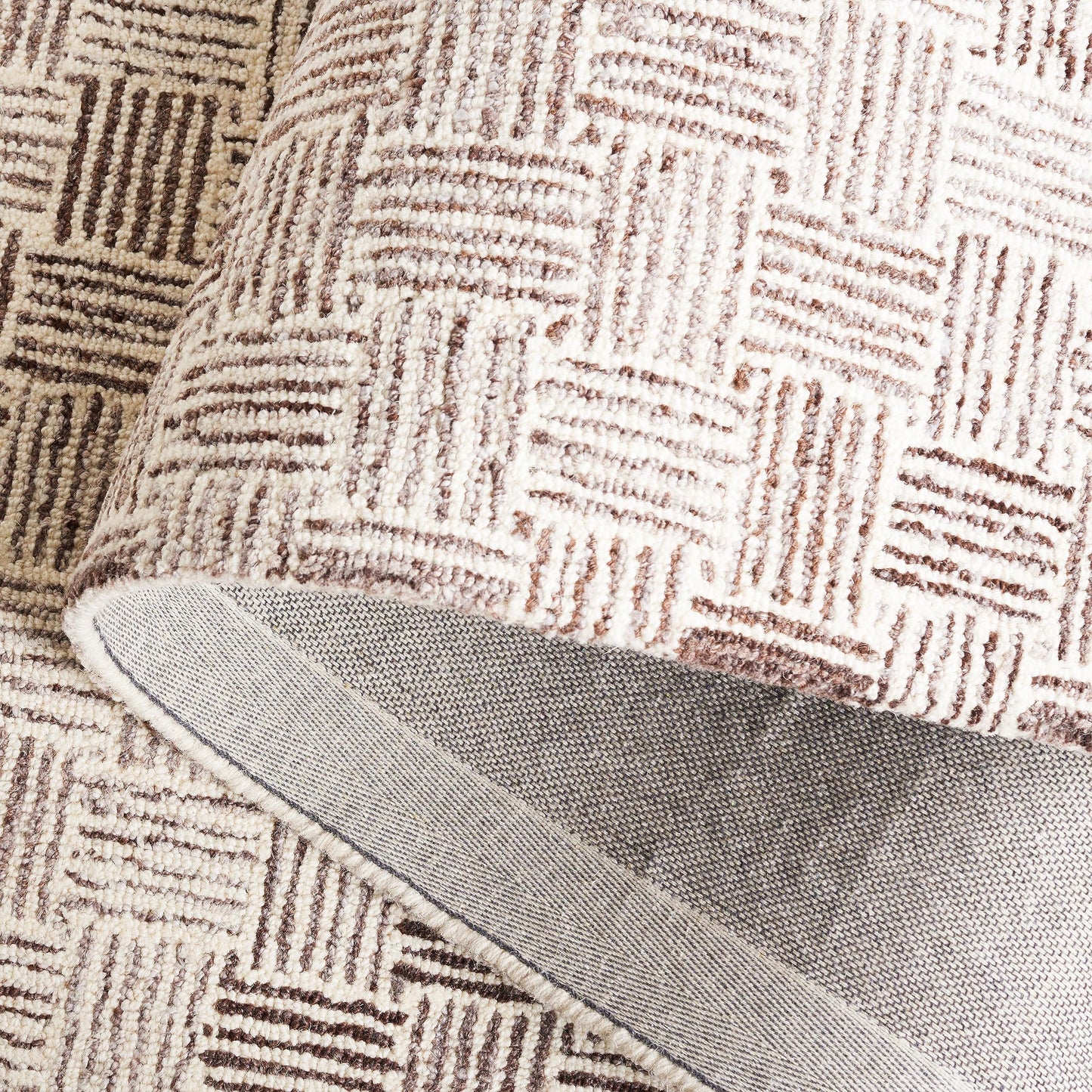 SAFAVIEH Area Rug 8x10 - Micro-Loop Collection - Large - Brown & Ivory, Handmade Wool, Geometric Design, Ideal for Living Room, Bedroom, Office, Dining Space (MLP537T)